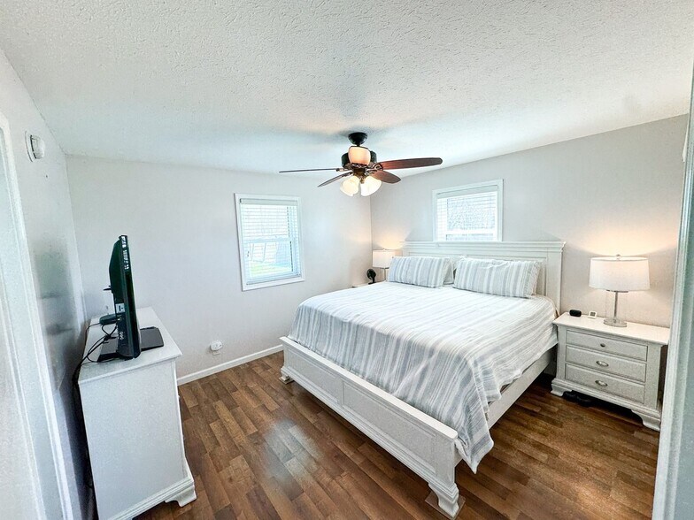 Building Photo - 3641 Fisher Rd