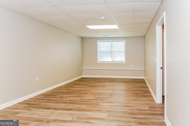 Building Photo - 304 Gun Range Rd