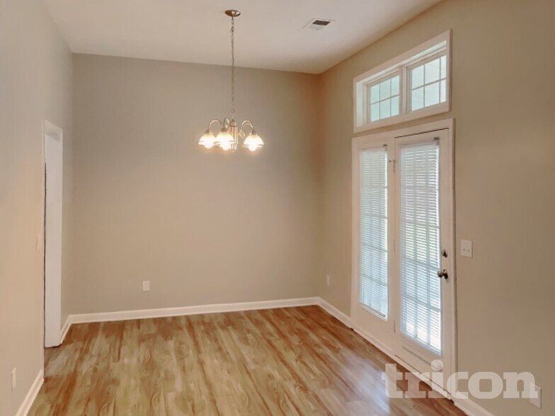 Building Photo - 3589 Bent Trace Dr