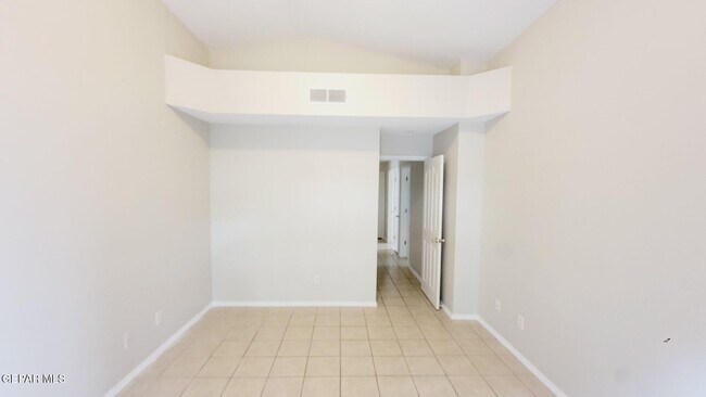 Building Photo - 604 Wind River Ave