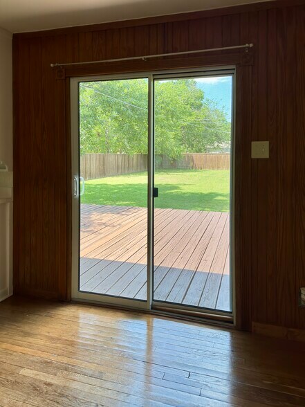 Newly refinished deck & new door - 718 Cordell St