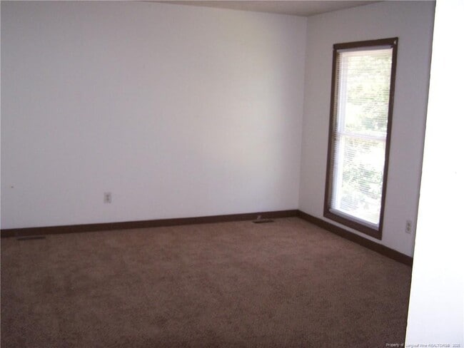 Building Photo - 6466 Pittsfield Dr
