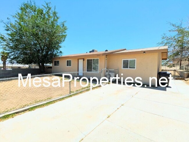 Primary Photo - 16457 Yucca Ave