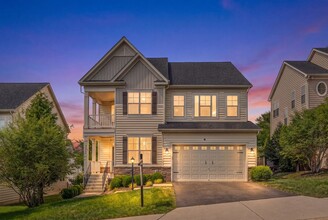 Building Photo - 42706 Chisholm Dr