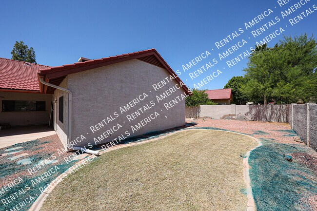 Building Photo - 4150 W Kent Dr