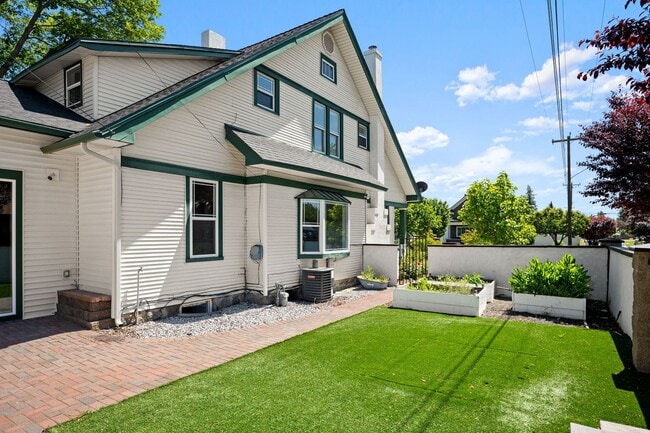 Building Photo - Fully Updated 1912 Audubon Charmer - 5BR/3BA with Hardwoods, Chef's Kitchen & Finished Basement!