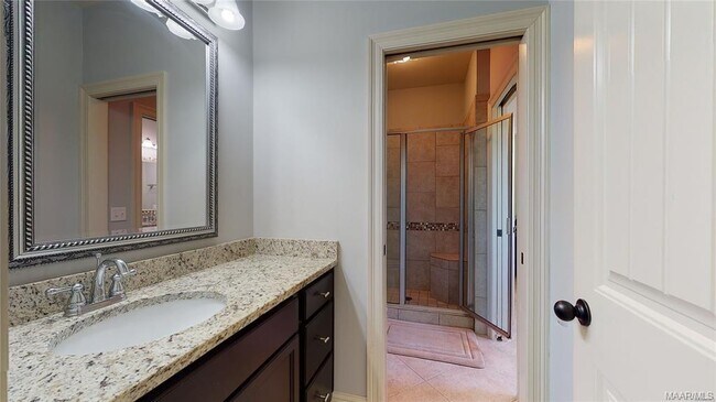 Building Photo - 9131 Thetford Way