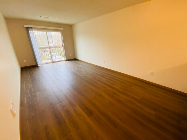 Building Photo - 245 Beaver Kreek Center