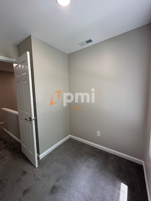 Building Photo - 397 Briarwood Dr