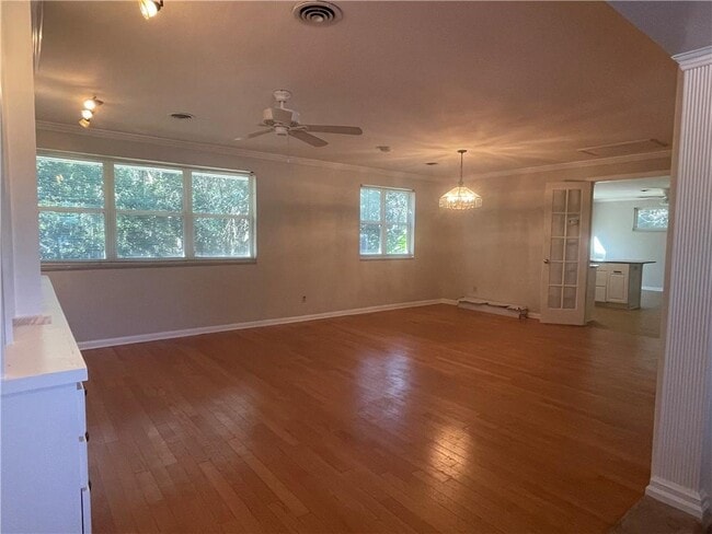 Building Photo - 205 Cater St