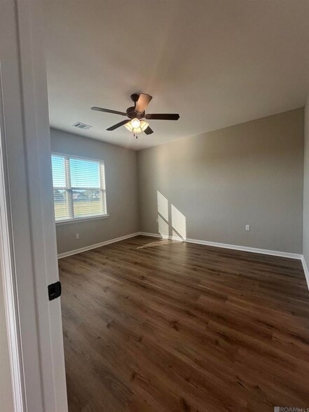 Building Photo - 205 River Mill Dr