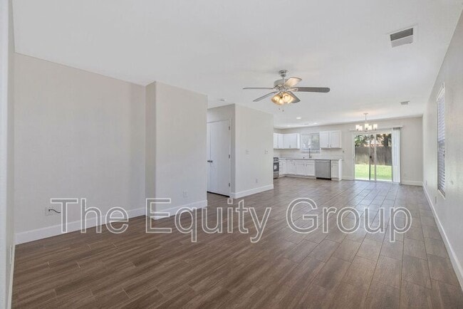 Building Photo - 4346 W Rialto Ave