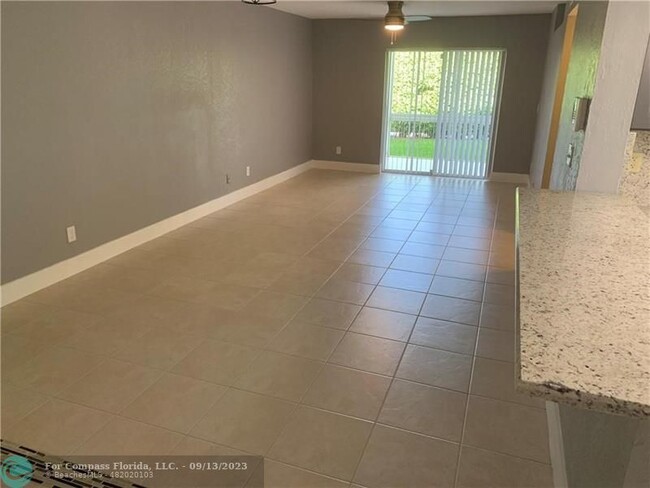 Building Photo - 755 NW 92nd Ave