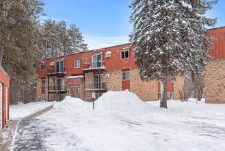 Building Photo - 925 West Branch St