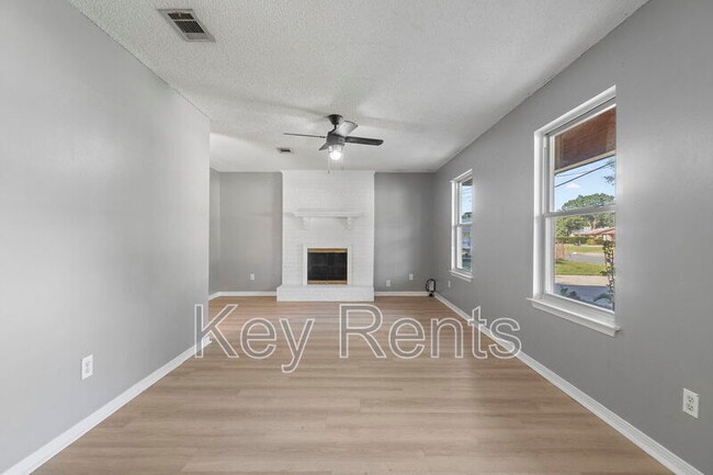 Building Photo - 6555 Bellview Pines Pl