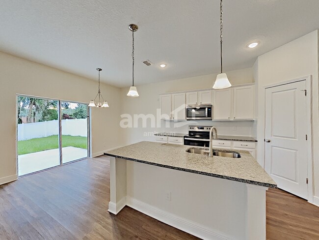 Building Photo - 707 Zarabrooke Ct