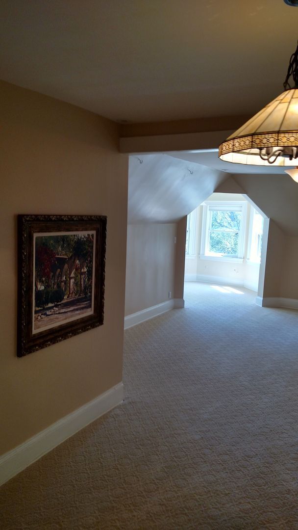 Building Photo - Historic Adler House - Spacious Top-Floor ...