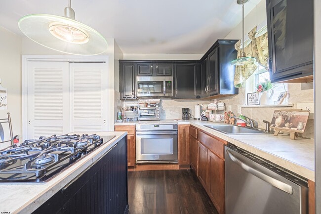 Building Photo - 303 Martin L King Ave