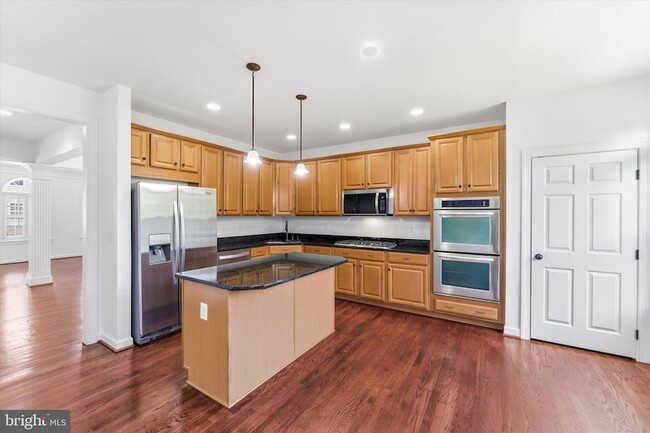 Building Photo - 25263 Beach Pl