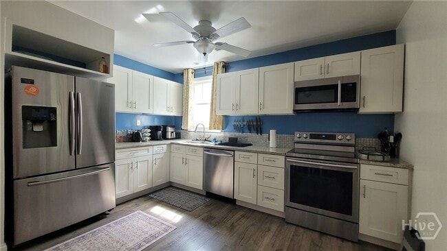 Building Photo - 1704 E 31st St