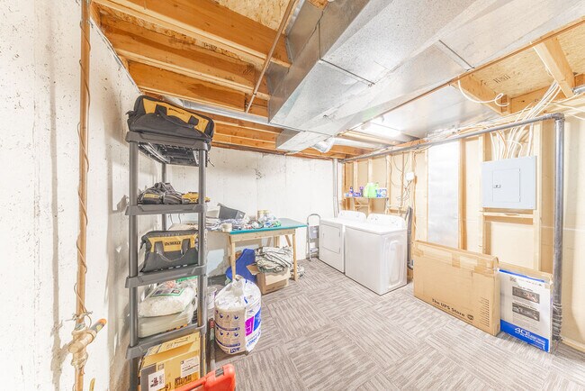 Building Photo - 5508 S 4225 W