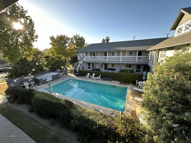 Pool - 1841 Riverside Dr