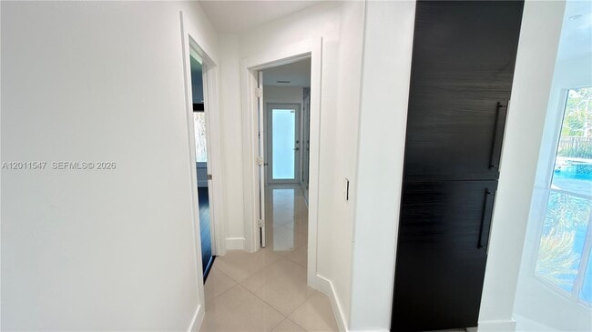 Building Photo - 3767 Oak Ridge Cir