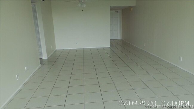 Building Photo - 2651 S Course Dr