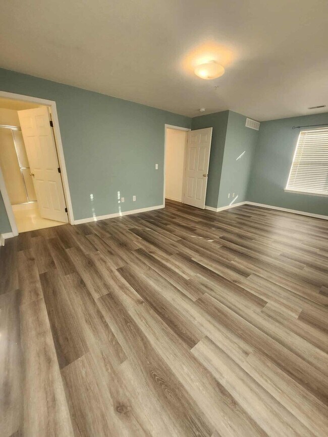 Building Photo - 1367 Millbrook Trail
