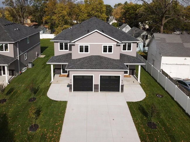 Building Photo - 614 6th St NW