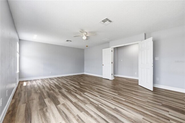 Building Photo - 7339 Country Run Pkwy