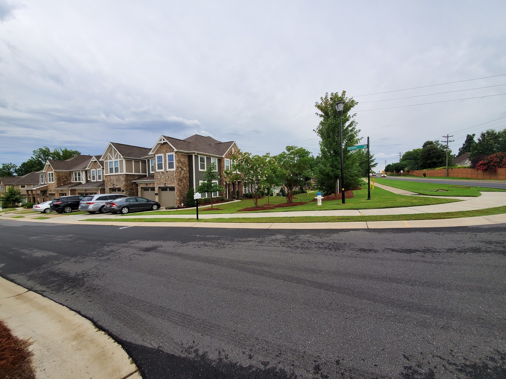 Building Photo - 808 Ayrshire Ave