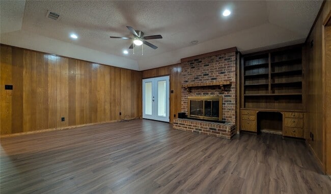 Building Photo - 429 Headlee St