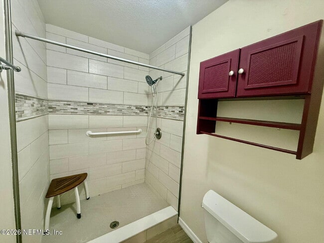 Building Photo - 289 Magnolia St