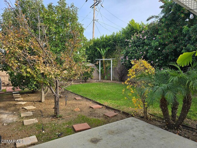 Building Photo - 1404 Suffolk Ave