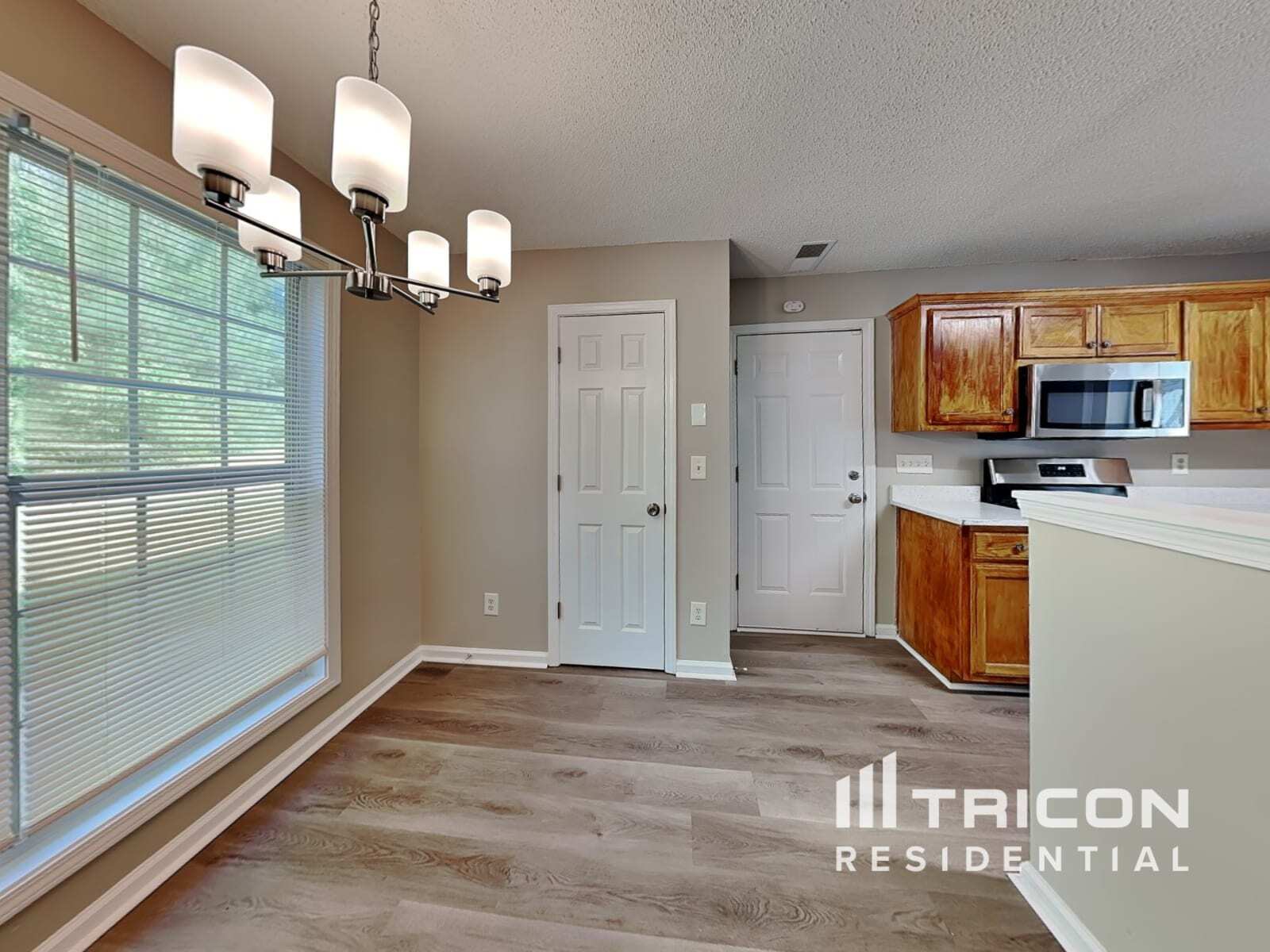 Building Photo - 200 Sasnett Dr