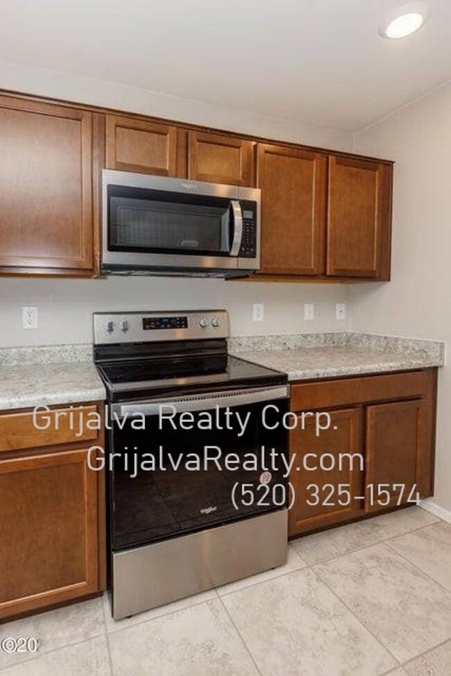 Building Photo - 8749 E Pebble Stone Ln