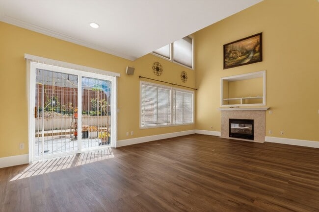 Building Photo - 10009 Kika Ct