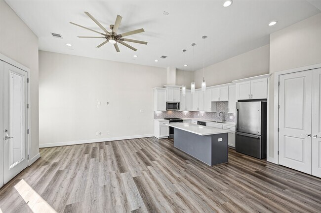 Building Photo - 3407 Terry St