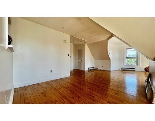 Building Photo - 92 Elm Ave