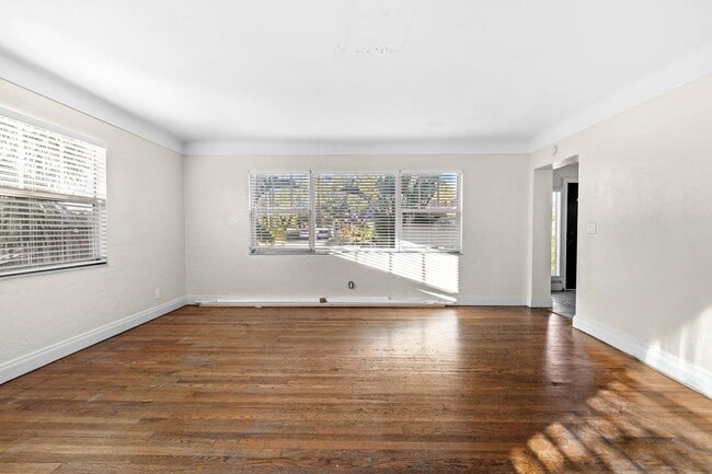 Building Photo - 4514 9th Ave N