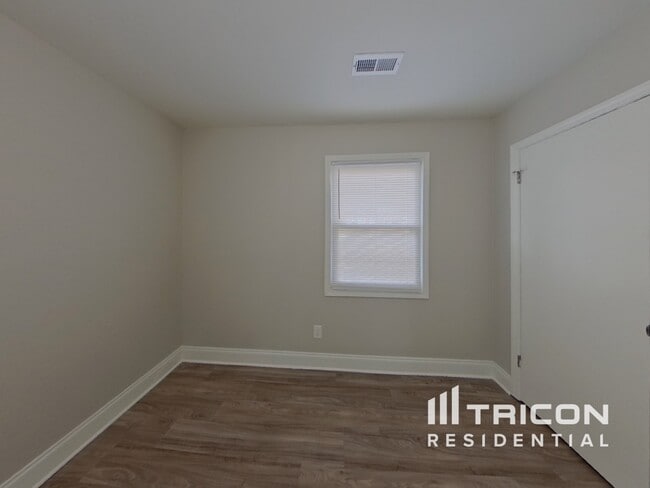 Building Photo - 8717 Timbercrest Cir
