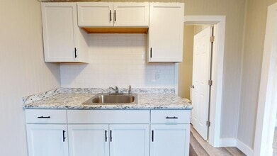 Building Photo - Stockyards Area - 2 Bedrooms - Single Fami...