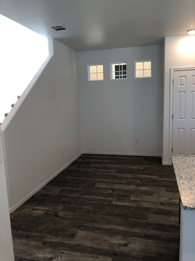 Building Photo - $2395.00 - NEW FLOORING UPSTAIRS - STAINLE...