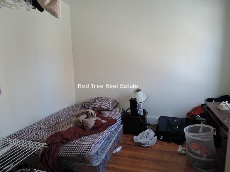 Building Photo - 130 Englewood Ave