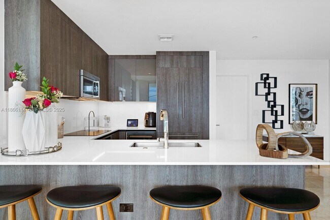 Building Photo - 88 SW 7th St