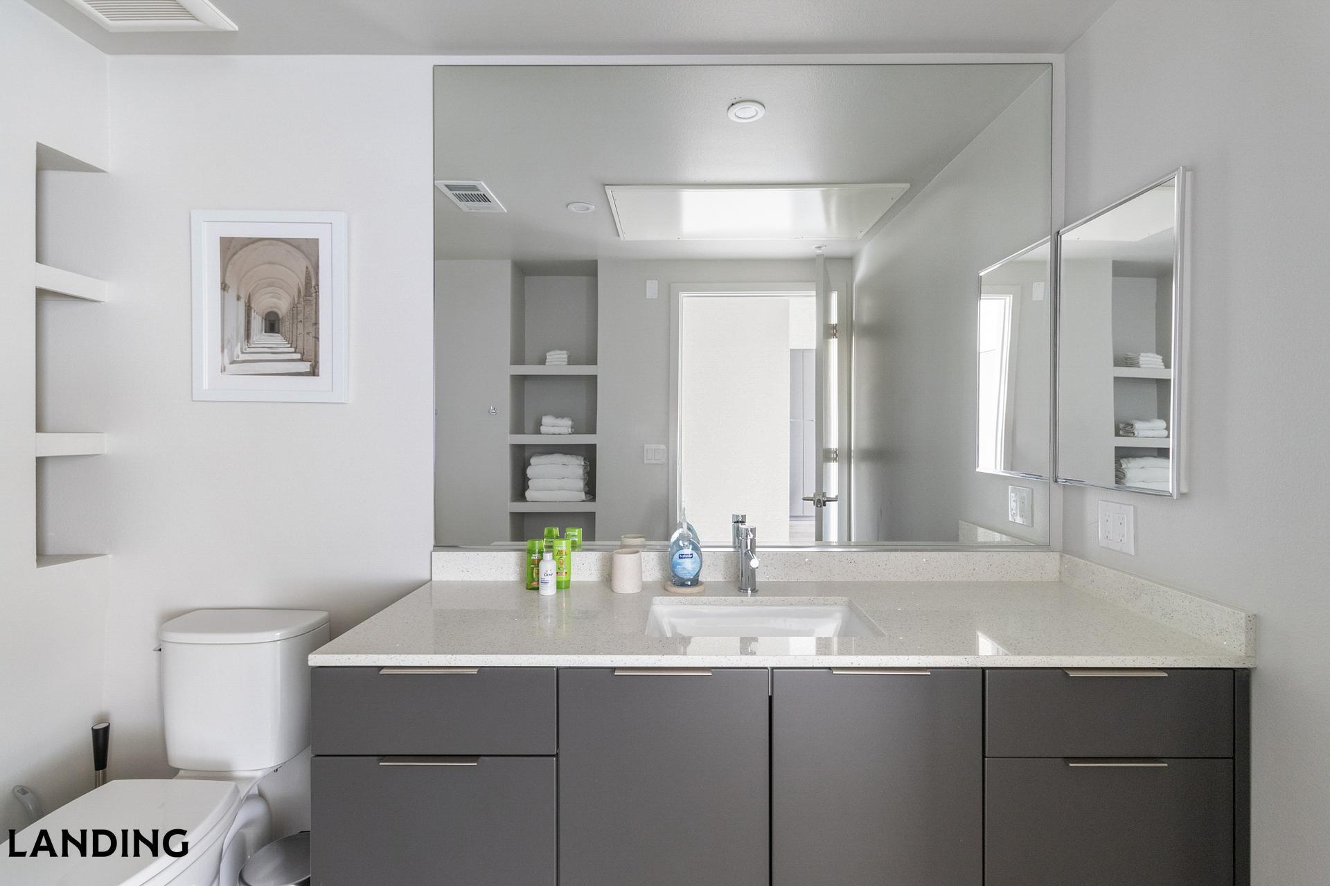 Building Photo - 2060 Experience Ave