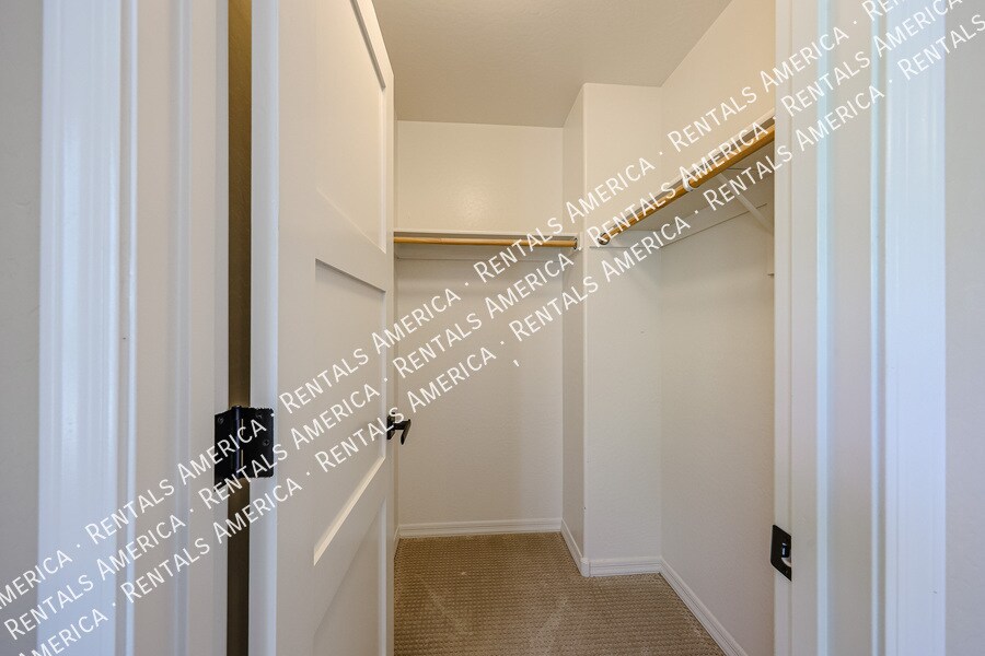 Building Photo - 17268 W Straight Arrow Ln