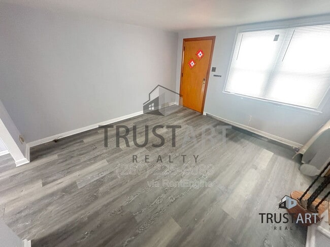 Building Photo - 5335 Cottage St