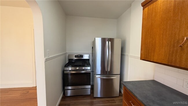 Building Photo - 204 Union St